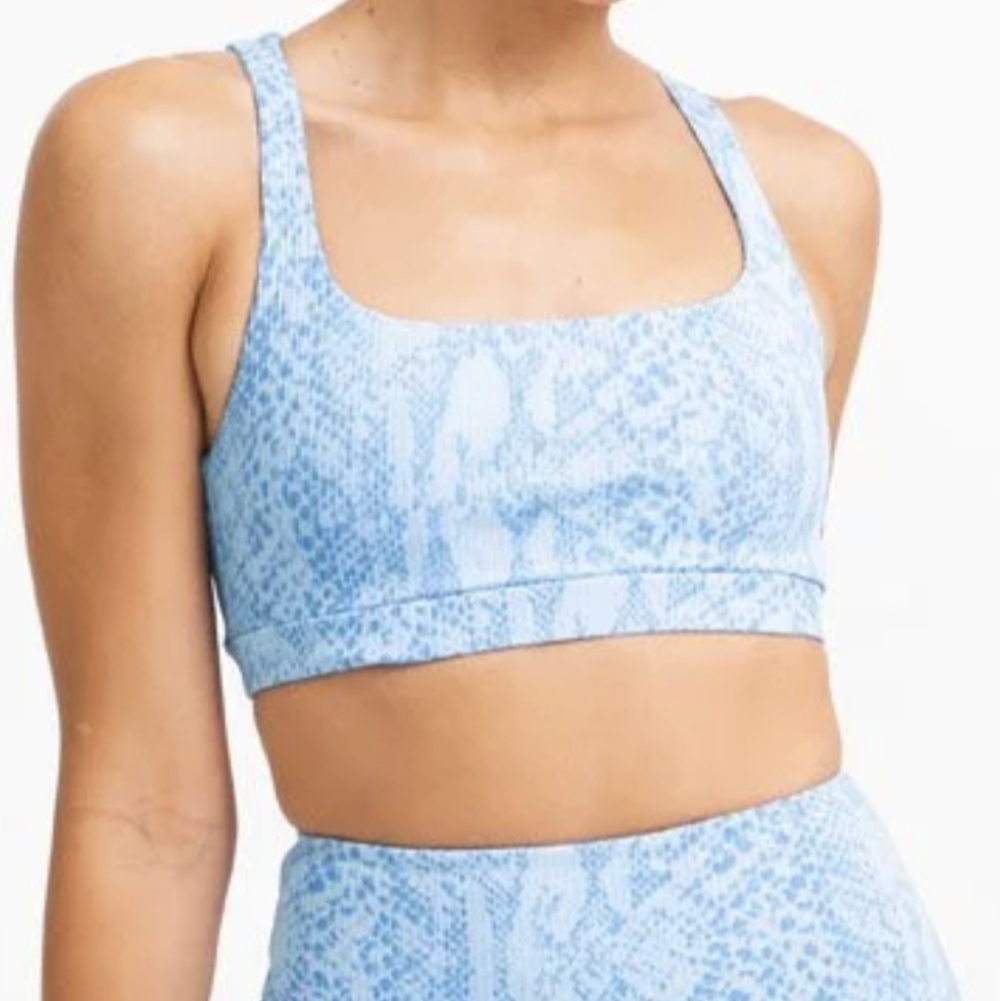 EleVen by Venus Williams Light Blue Activeweare Medium